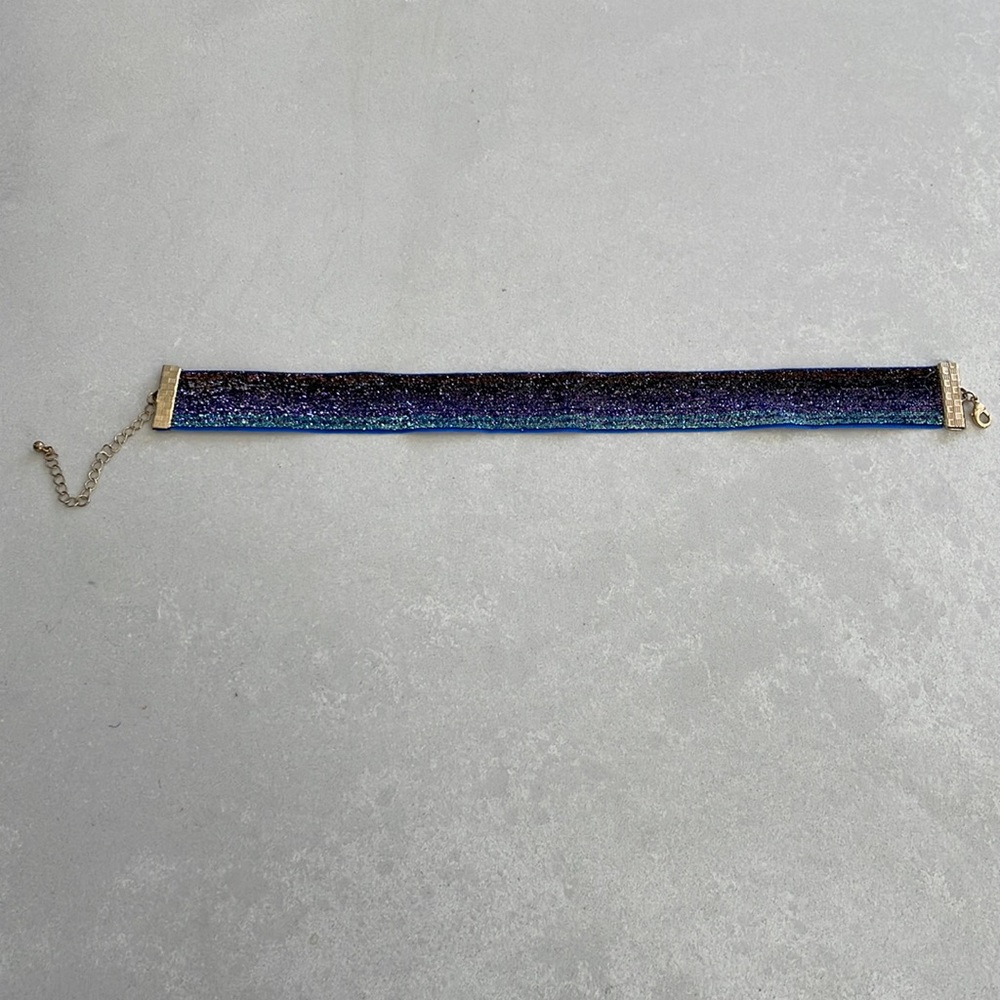 Blue Purple Chocker